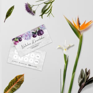 karta rabatowa z fioletowymi kwiatuszkami do salonu urody