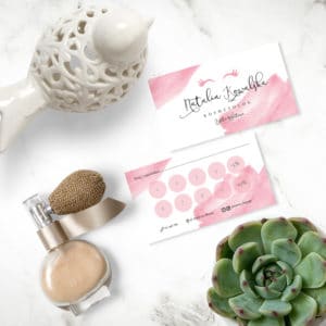 różowe karty rabatowe z rzęsami dla kosmetologa
