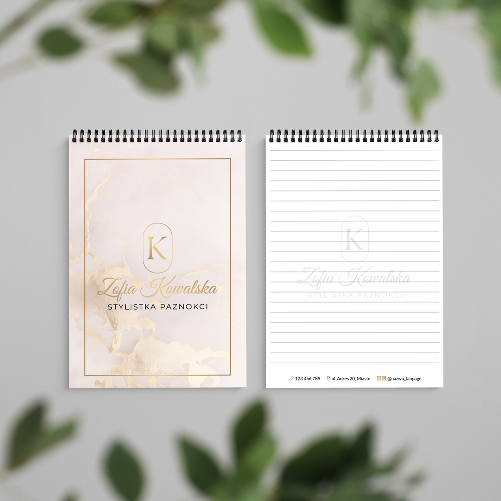 firmowy notes dla stylistki paznokci owalne logo